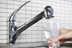 Неочищена вода - одна з причин дизентерії