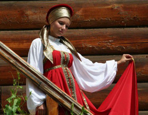 Ладінец оберіг: значення жіночого символу в сонячному колі