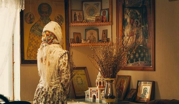 Молитва на ніч перед сном: єврейська, православна, мусульманська, Ангелу Хранителю, читати, слухати