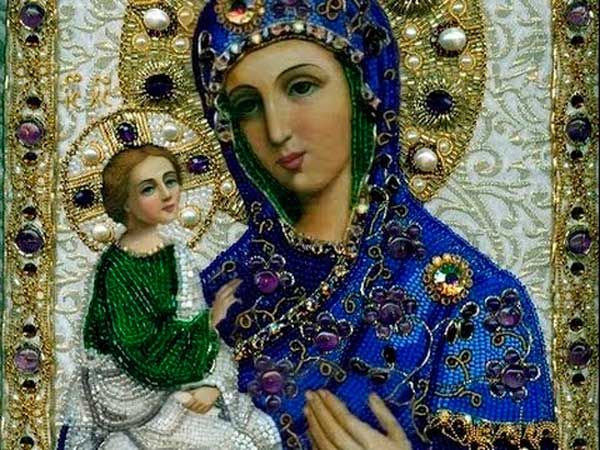 Молитва на жіноче щастя: кому і як молитися?