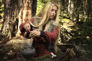 Сільська магія і чаклунство: старовинні заклинання, замовляння, привороти