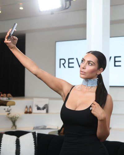 Топові selfie любителі роблять пластику.