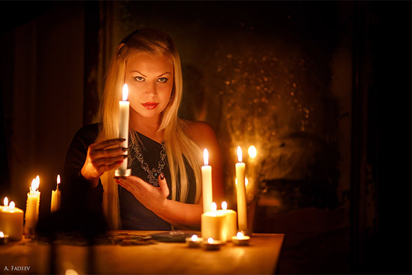 Ворожіння на свічках на Різдво і Святки - червоних і звичайних на майбутнє, улюбленого по іменах, відносини, зраду, звуженого
