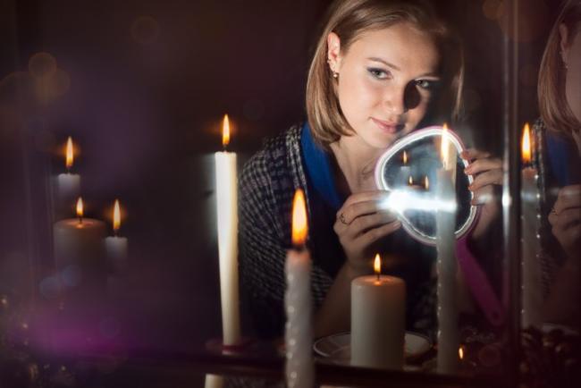 Ворожіння на Святки 2019: на любов, заміжжя, гроші долю і сон