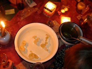Ворожіння в домашніх умовах зі свічками: на майбутнє, на любов, на виконання бажань ...