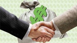Змова на прибуткову продаж землі