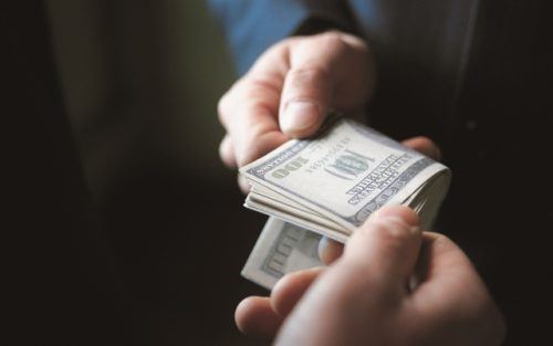 Змова щоб повернули гроші, молитва на повернення боргу боржником