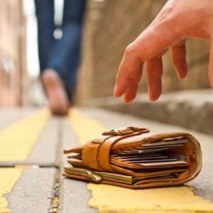 Змови і молитви на пошук зниклої речі: до яких дії прибігати щоб відшукати втрачене